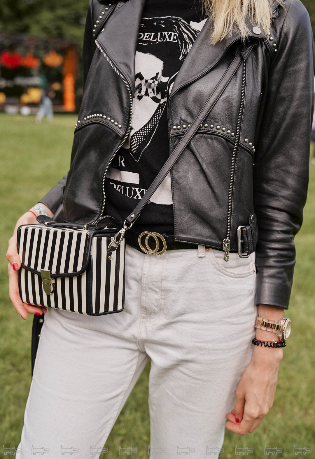 На Алесе: куртка итальянского бренда, футболка Alexander McQueen, джинсы H&M, сумка I Make Bags