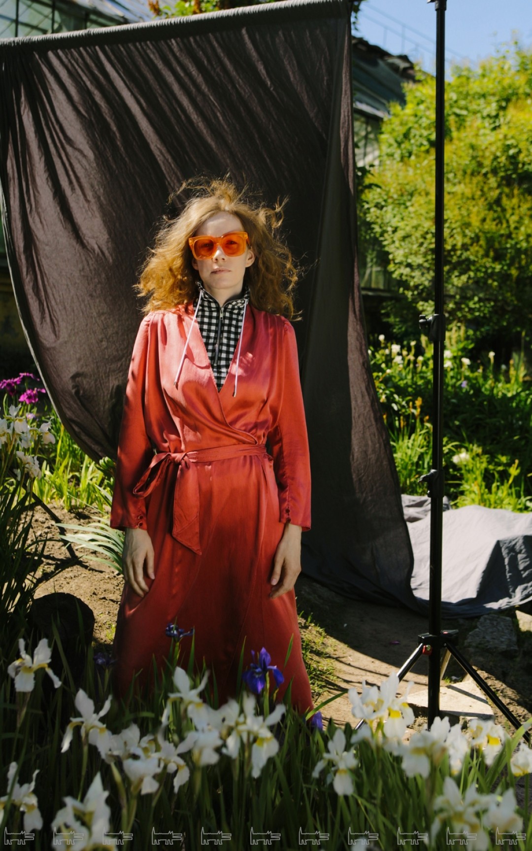 На Анастасии Смирновой: топ Kenzo , платье Forte_forte (все — ДЛТ)