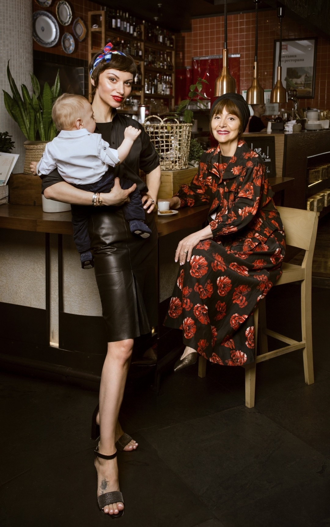 Шорена Джинали с мамой Медеей и сыном Микаэлем