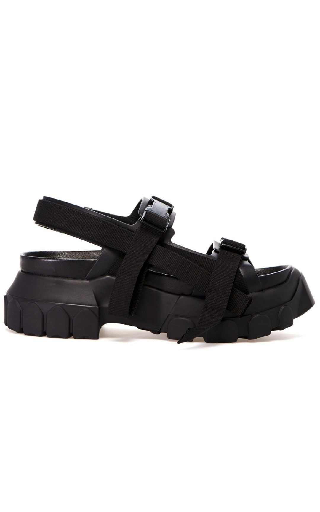 Мужские и женские сандалии Rick Owens, 49 950 рублей (Au Pont Rouge)
