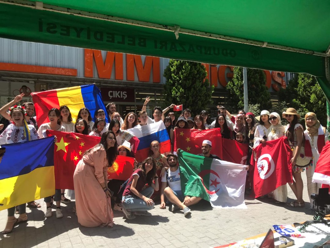 Волонтеры, приехавшие вместе с Алиной в Турцию