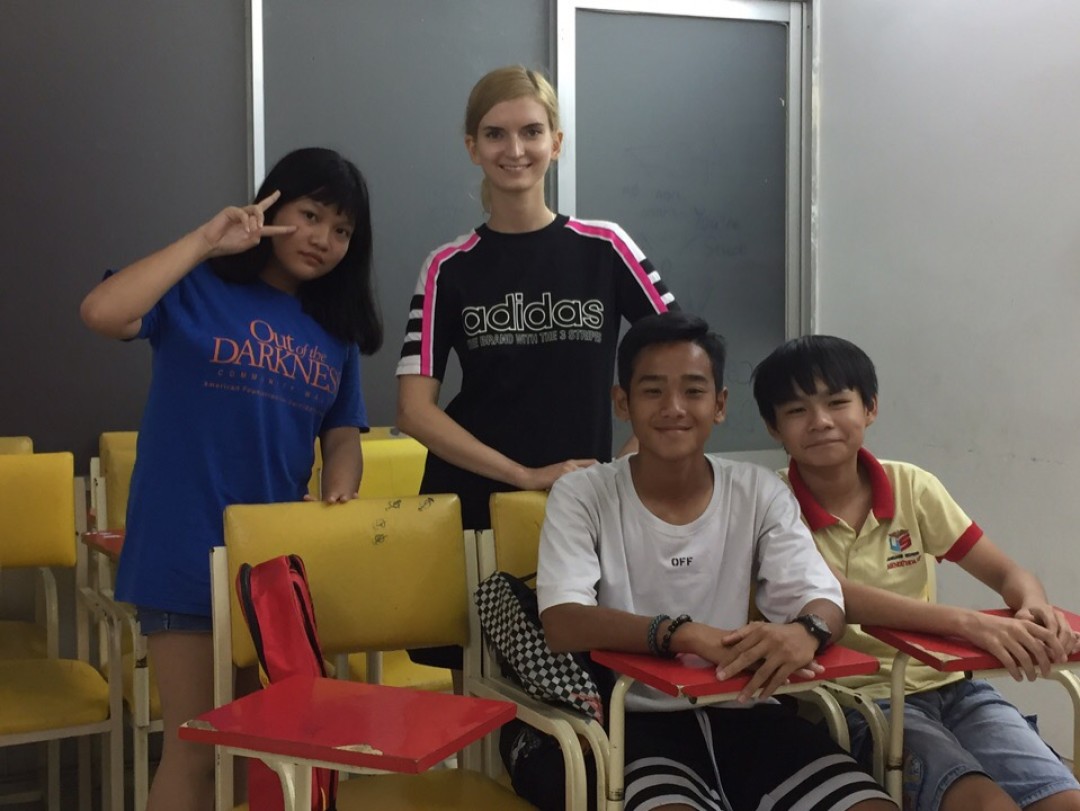 Оля днем – преподаватель