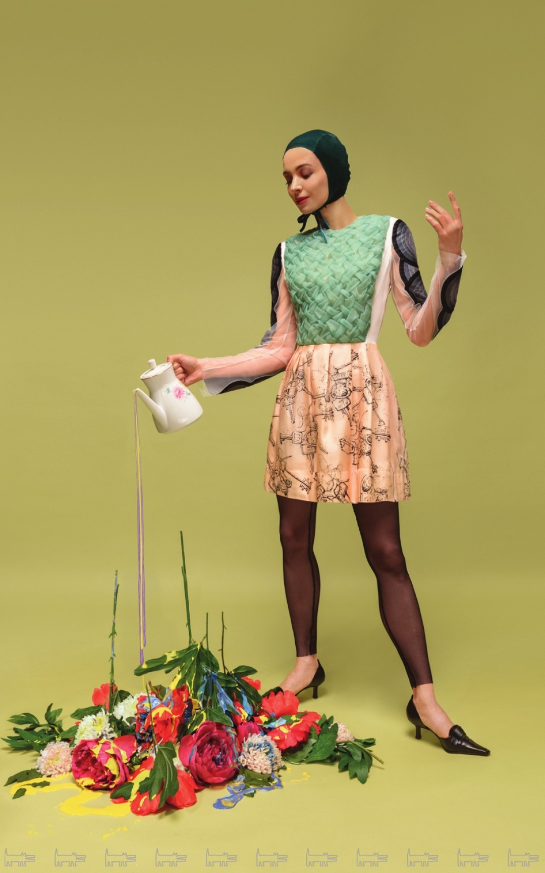 Шапочка Lia Gureeva, платье «Татьяна Парфенова», легинсы Isabel Benenato (ДЛТ)