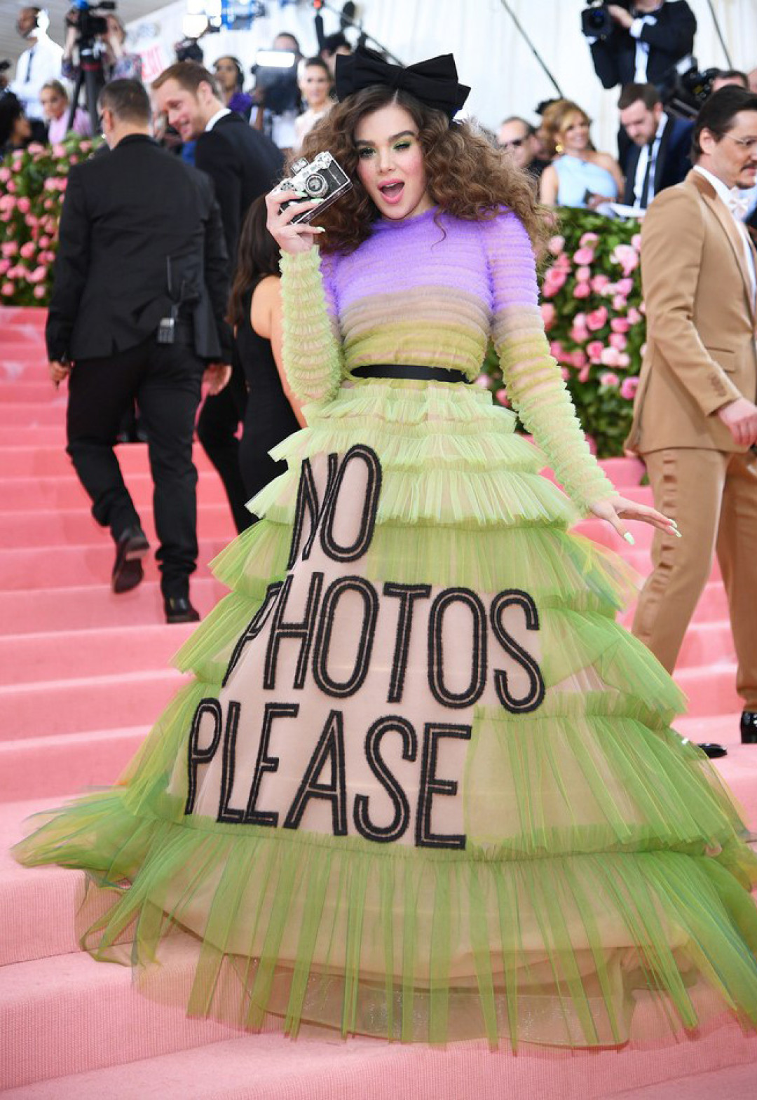 Хейли Стейнфилд в Viktor & Rolf на балу Met Gala-2019