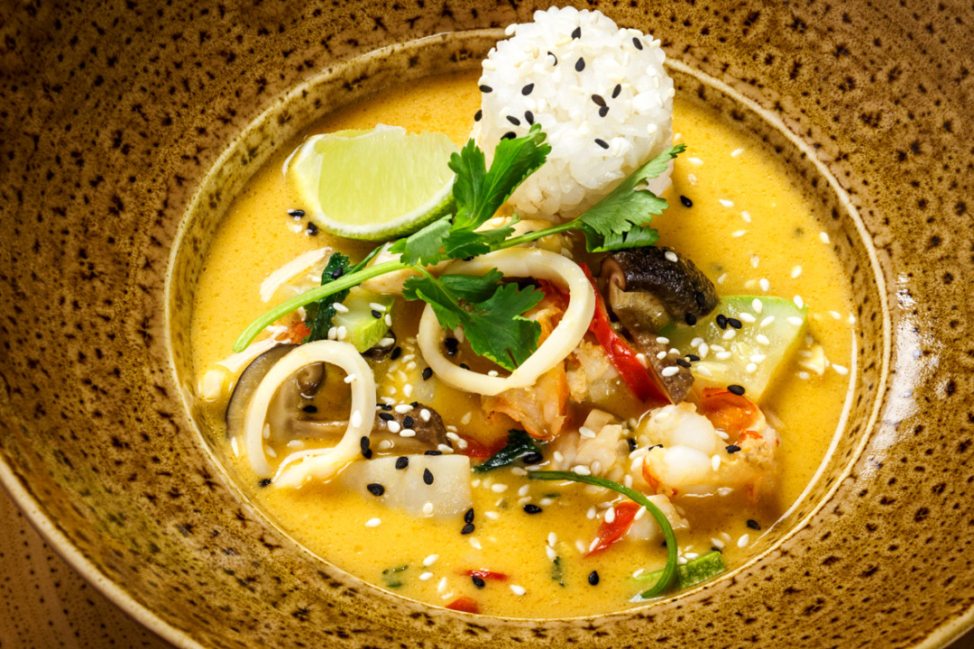 Том-ям с морепродуктами