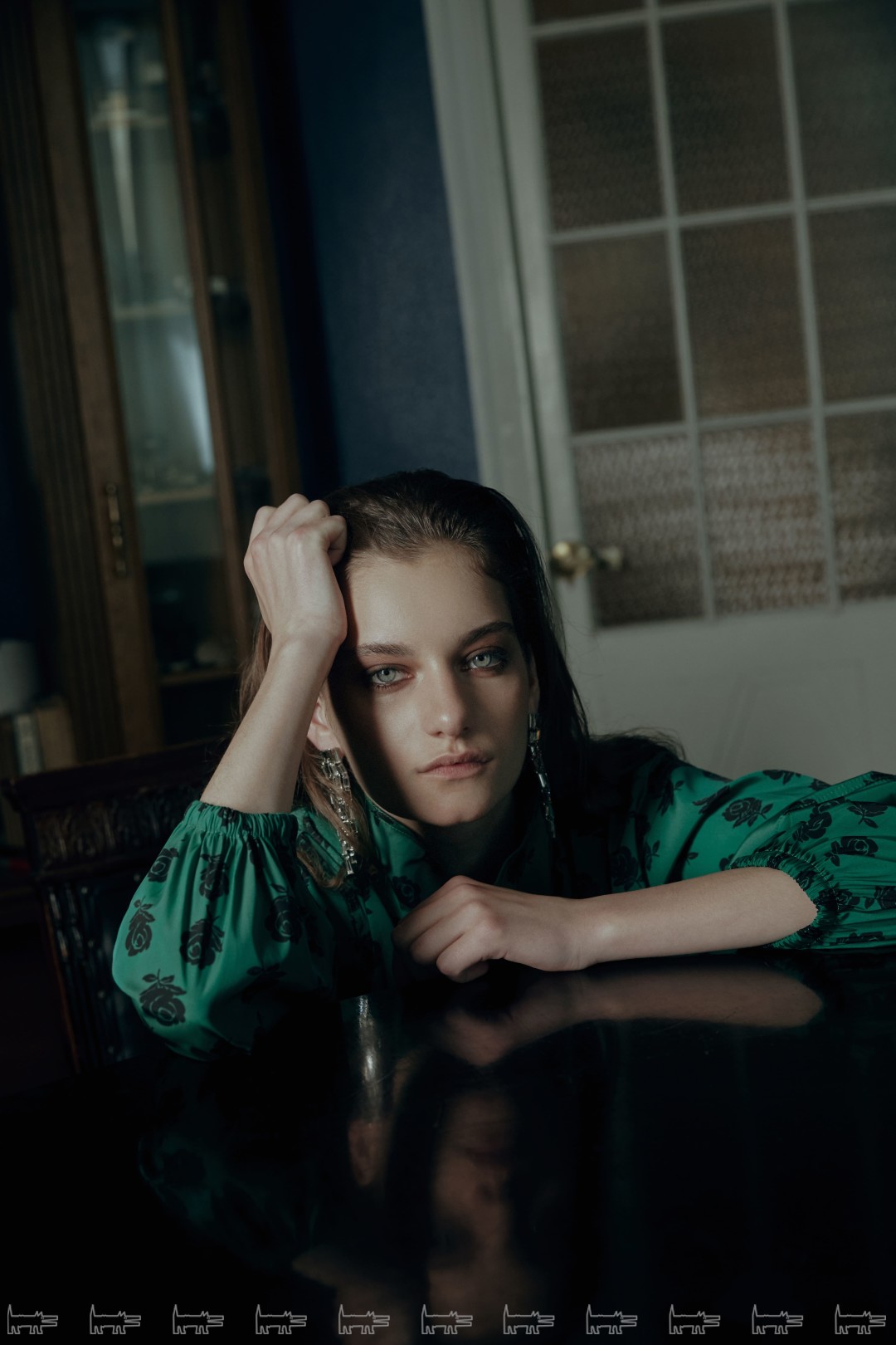 На Алине: платье Kenzo (ДЛТ), серьги Simon Harrison (Laboratory)