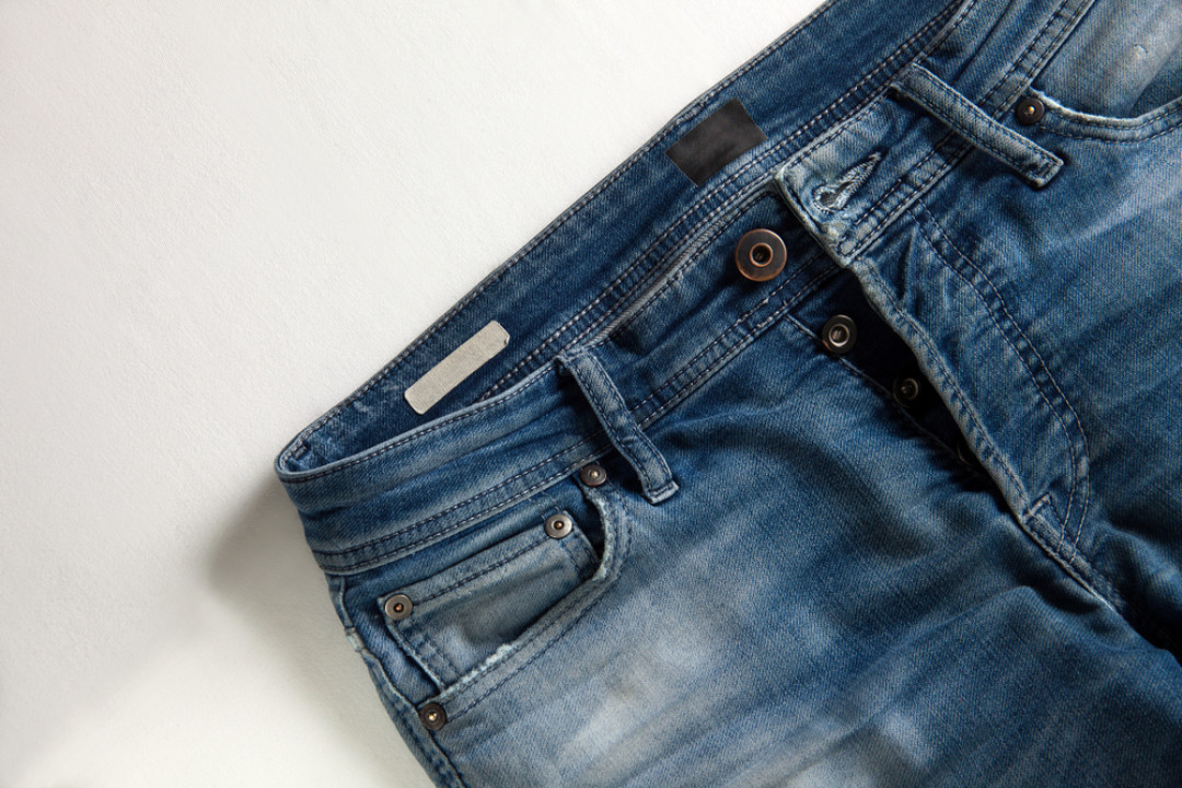 Что делать, если любимые джинсы неприятно пахнут