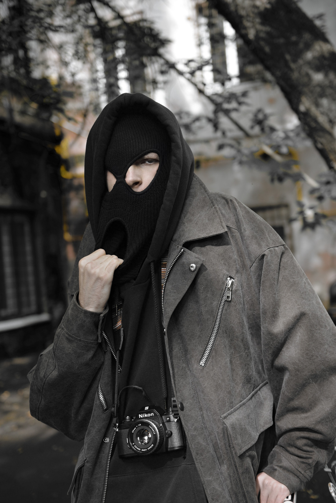 Закрыть лицо на фото в стиле Закрыть лицо на фото в стиле