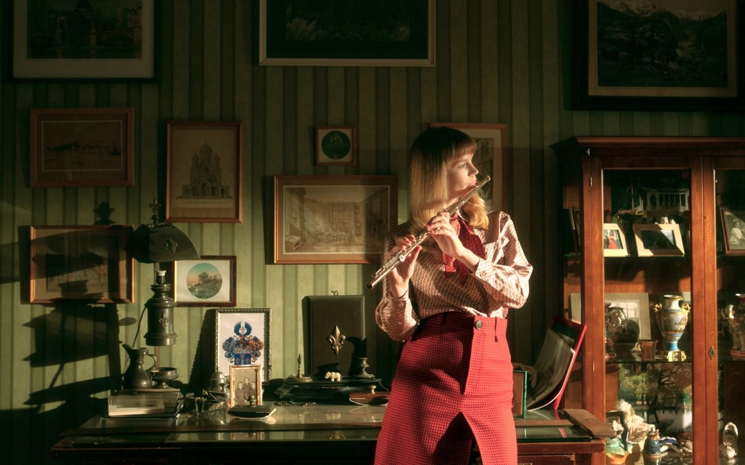 Блуза Gucci, юбка Balenciaga (все — ДЛТ)