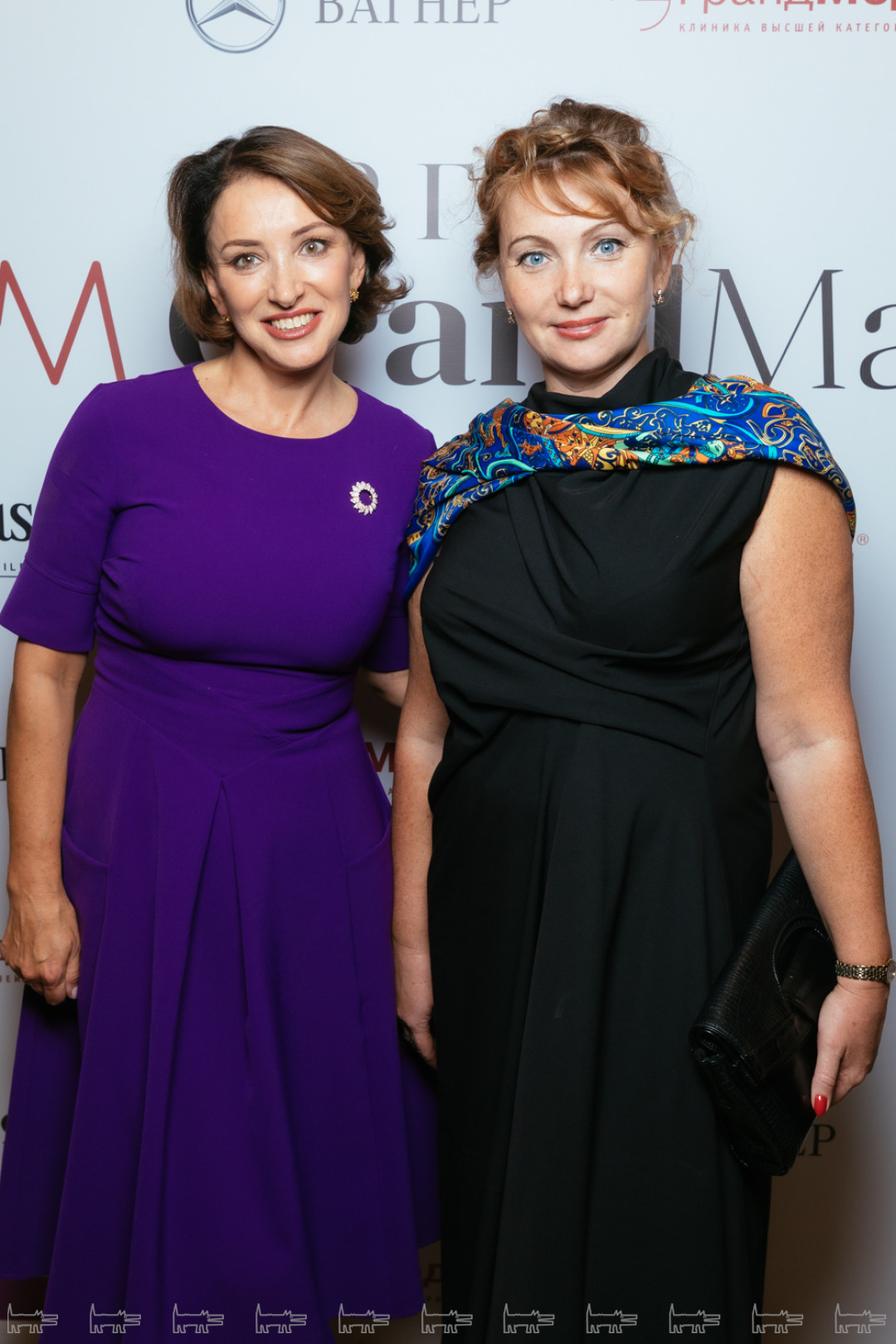 Оксана Власова, Екатерина Брянцева