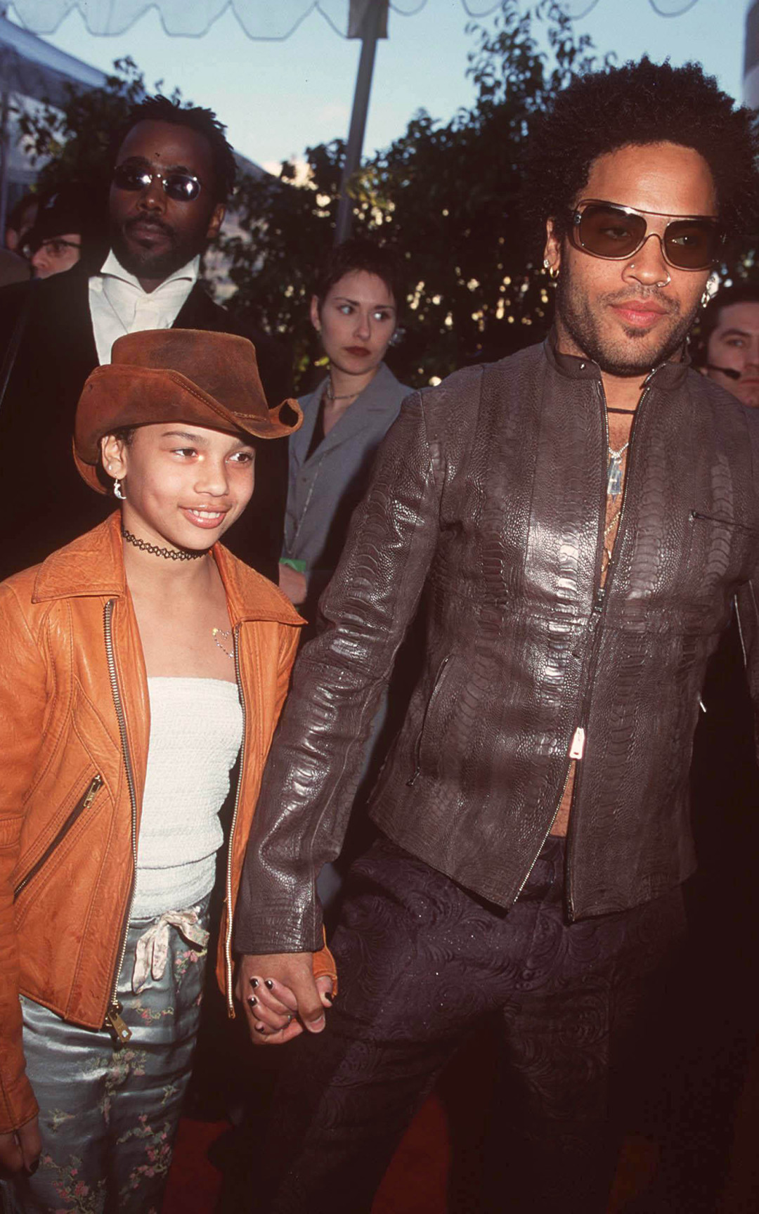 Зои Кравиц с отцом Ленни Кравицем на церемонии Grammy, 2000