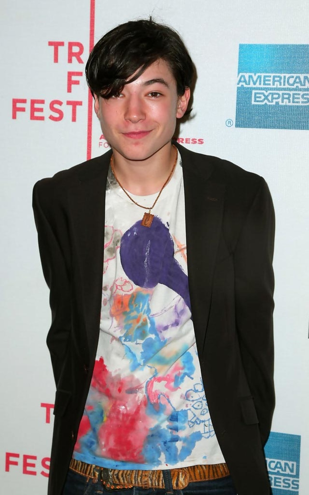 Эзра Миллер на премьере фильма «Сити-Айленд», 2009