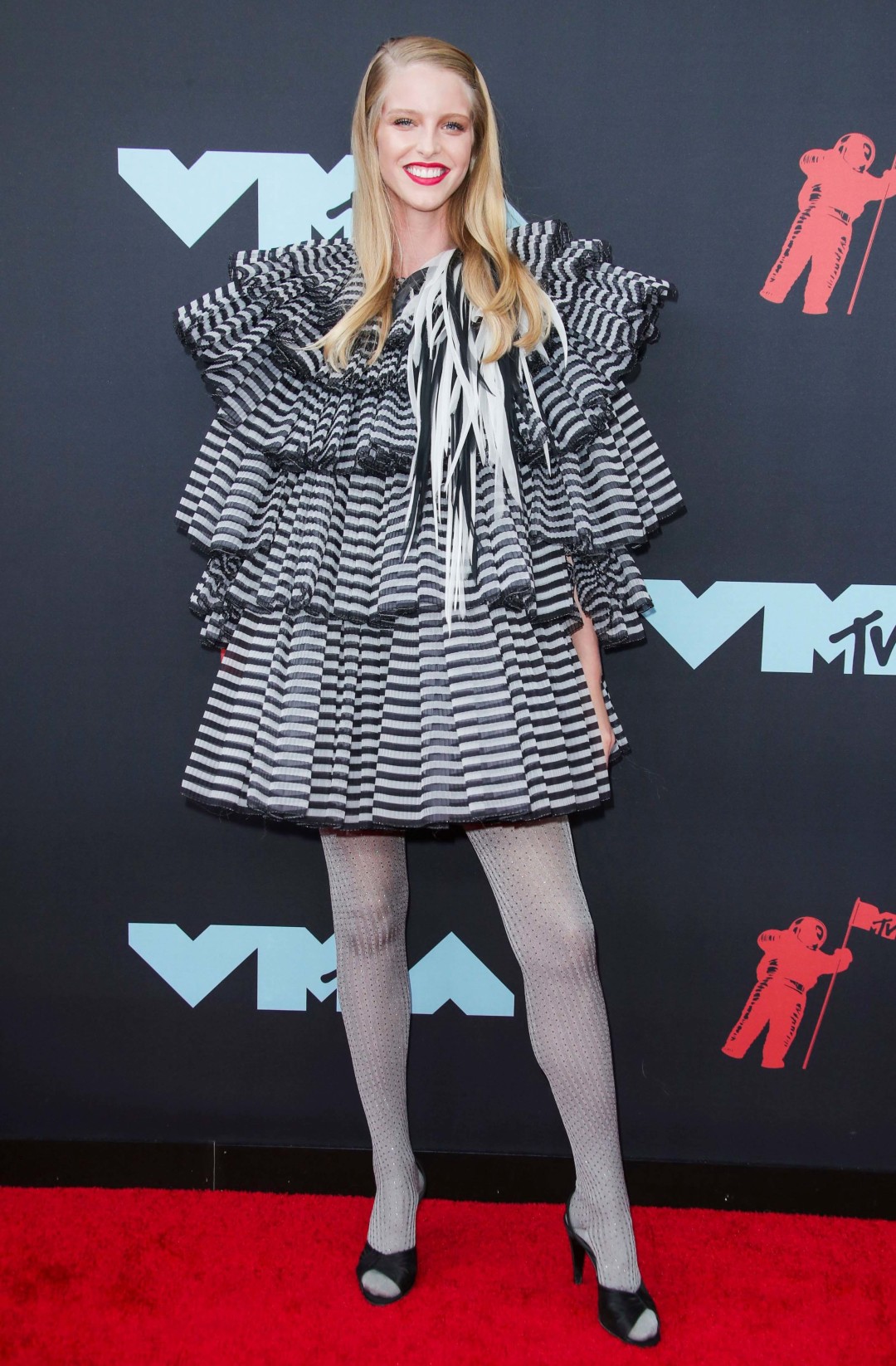 Модель Эбби Чемпион