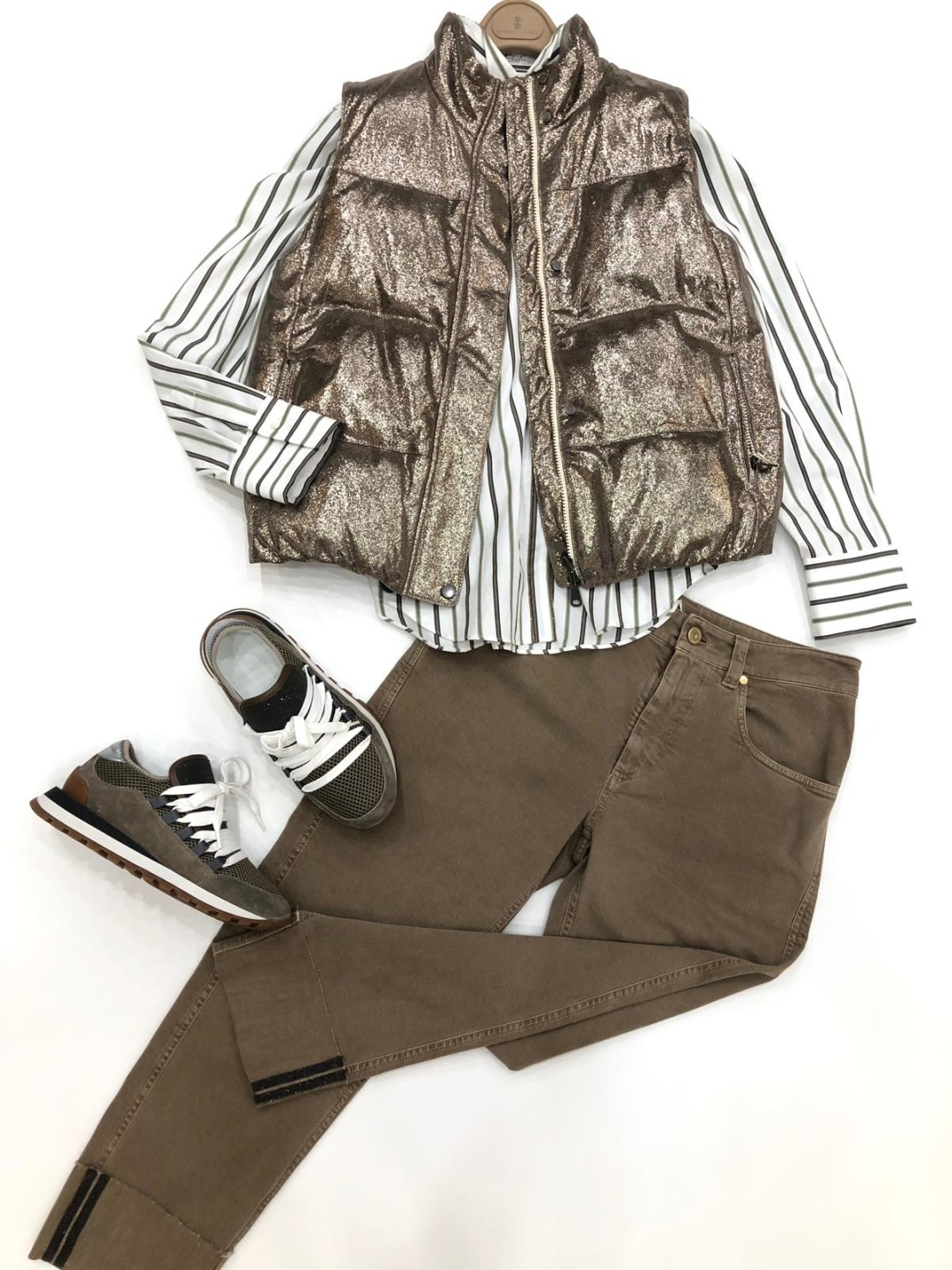 Brunello Cucinelli - роскошно и элегантно. В тоже время удобно на спецзадании и не вызывает вопросов и сомнений