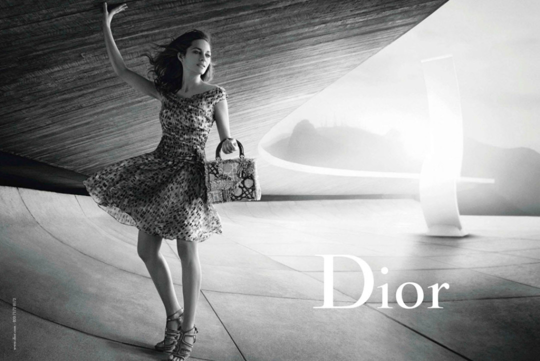 Марион Котийяр в рекламной кампании Dior от Питера Линдберга, 2012