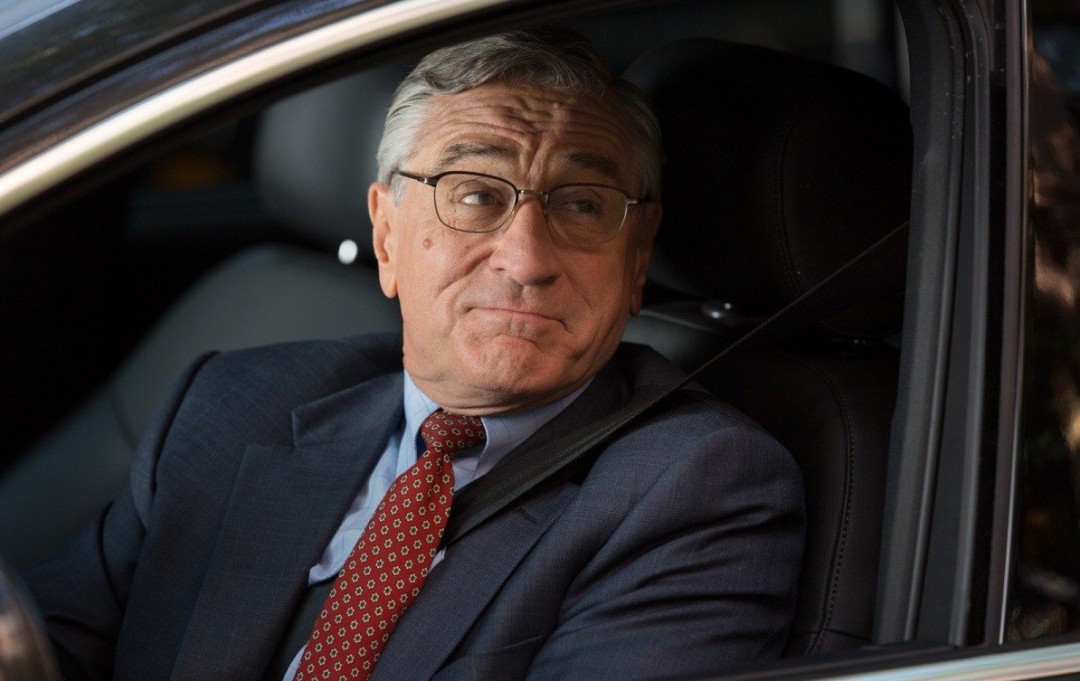 Кадр из фильма «Стажер» (The Intern), 2015 г.