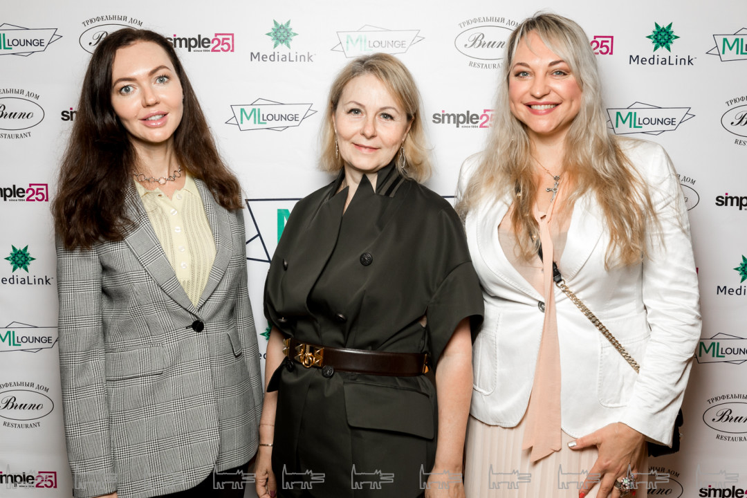 Наталия Гутник, Людмила Тимофеева, Юлия Фесенко