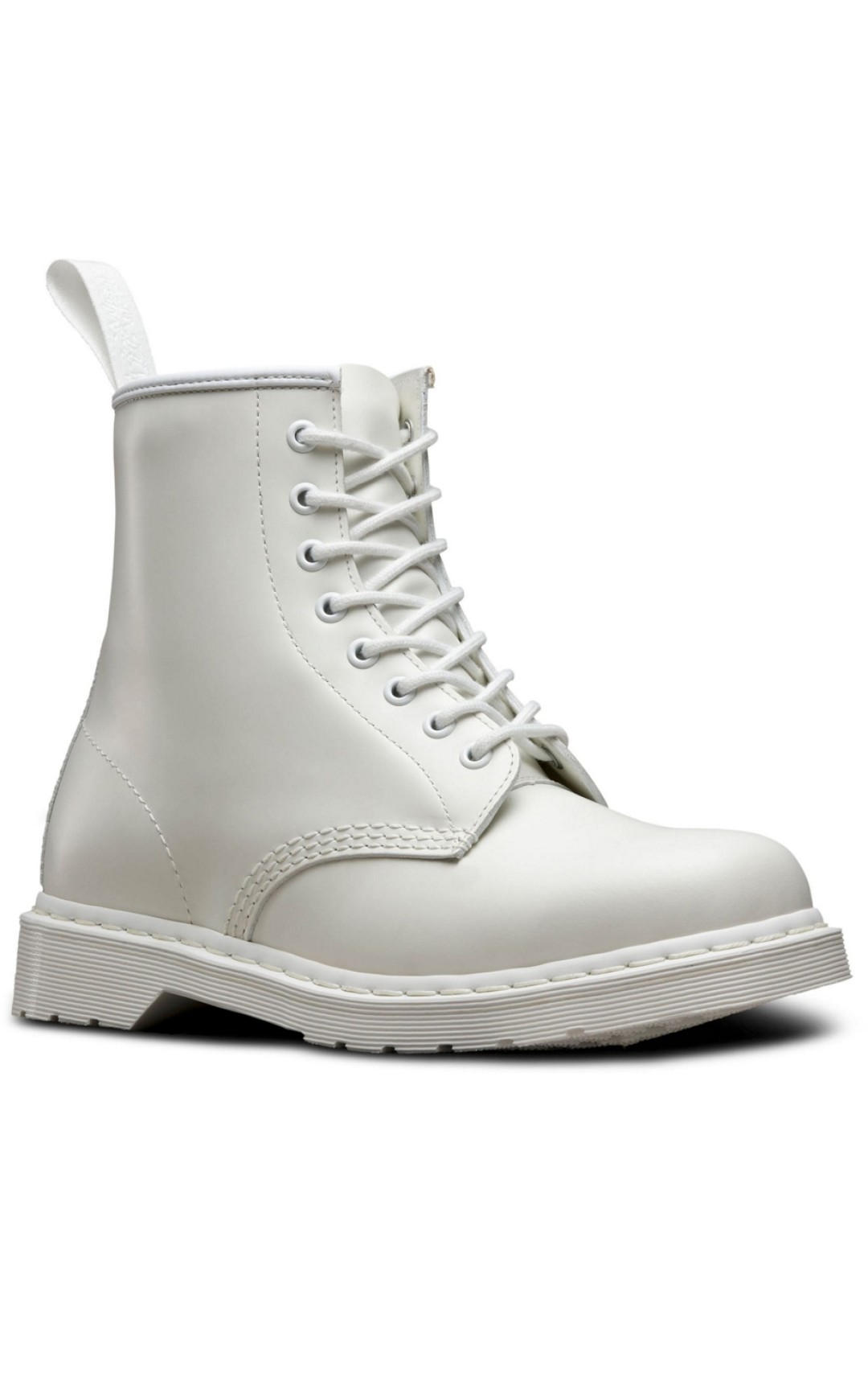 Мужские и женские ботинки Dr. Martens, 15 500 рублей (ТРЦ «Галерея»)