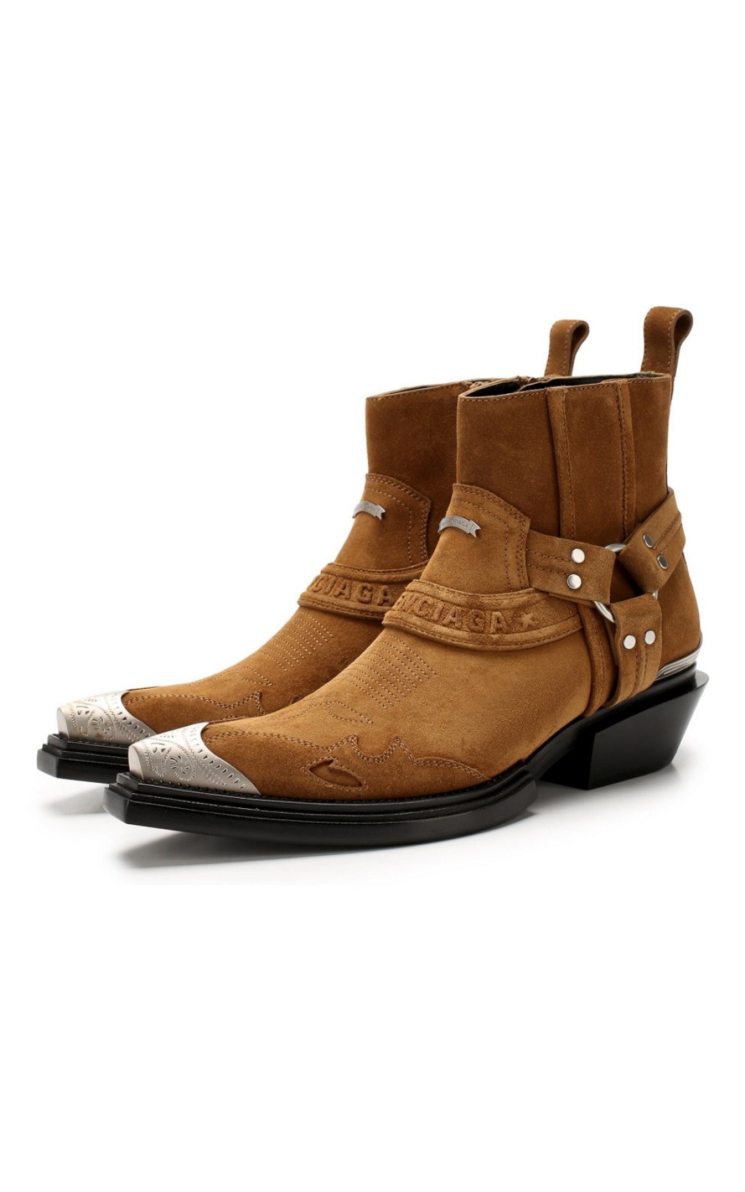 Женские ботинки Balenciaga, 84 500 рублей (ДЛТ)