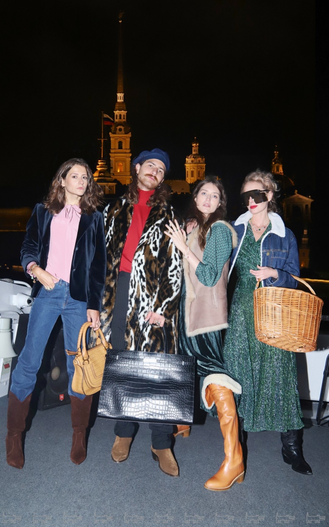 Слева направо: Анна Озеркова основатель литературного клуба #i_see_spb_literature, Дмитрий Гусар, владелец винтажного магазина Dualist studio, Арина