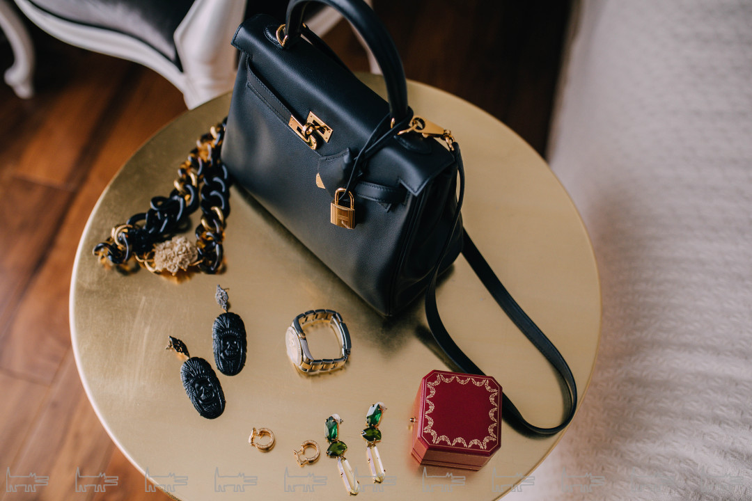 Обувь и сумки – моя страсть с тех пор, как старшая сестра Ирина училась в Америке и присылала мне оттуда интересные вещи.