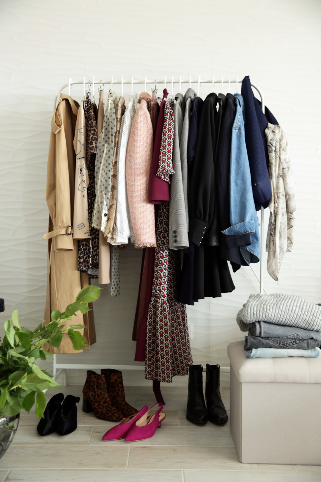 Мое модное табу – сочетание трех и более принтов в одном образе. Простота и лаконичность всегда выглядят более элегантно.