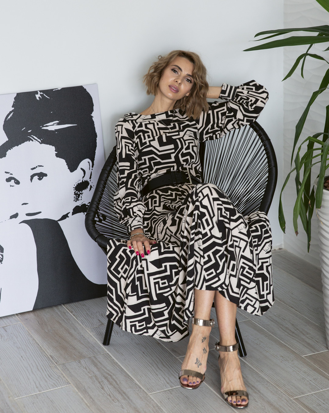 На Альбине: платье Richard Allan x H&M, босоножки Zara