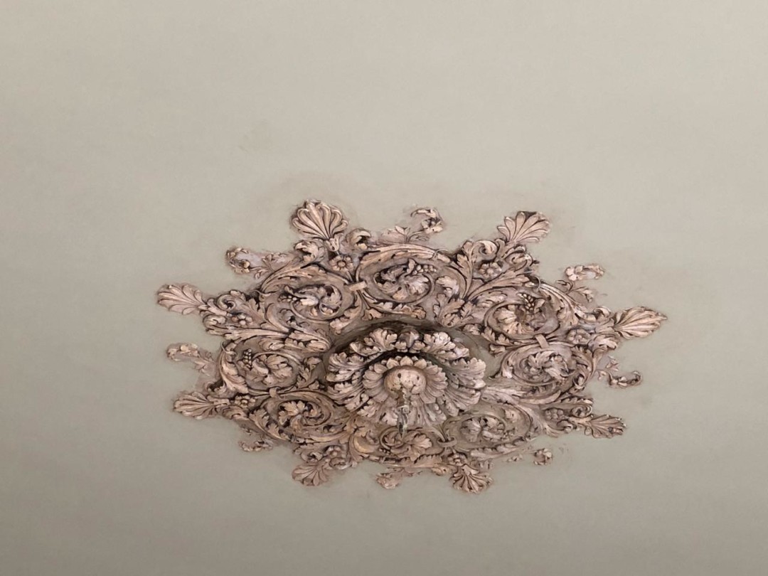 Отреставрированная лепнина. Здесь и далее фотографии предоставлены Марией Волошиной