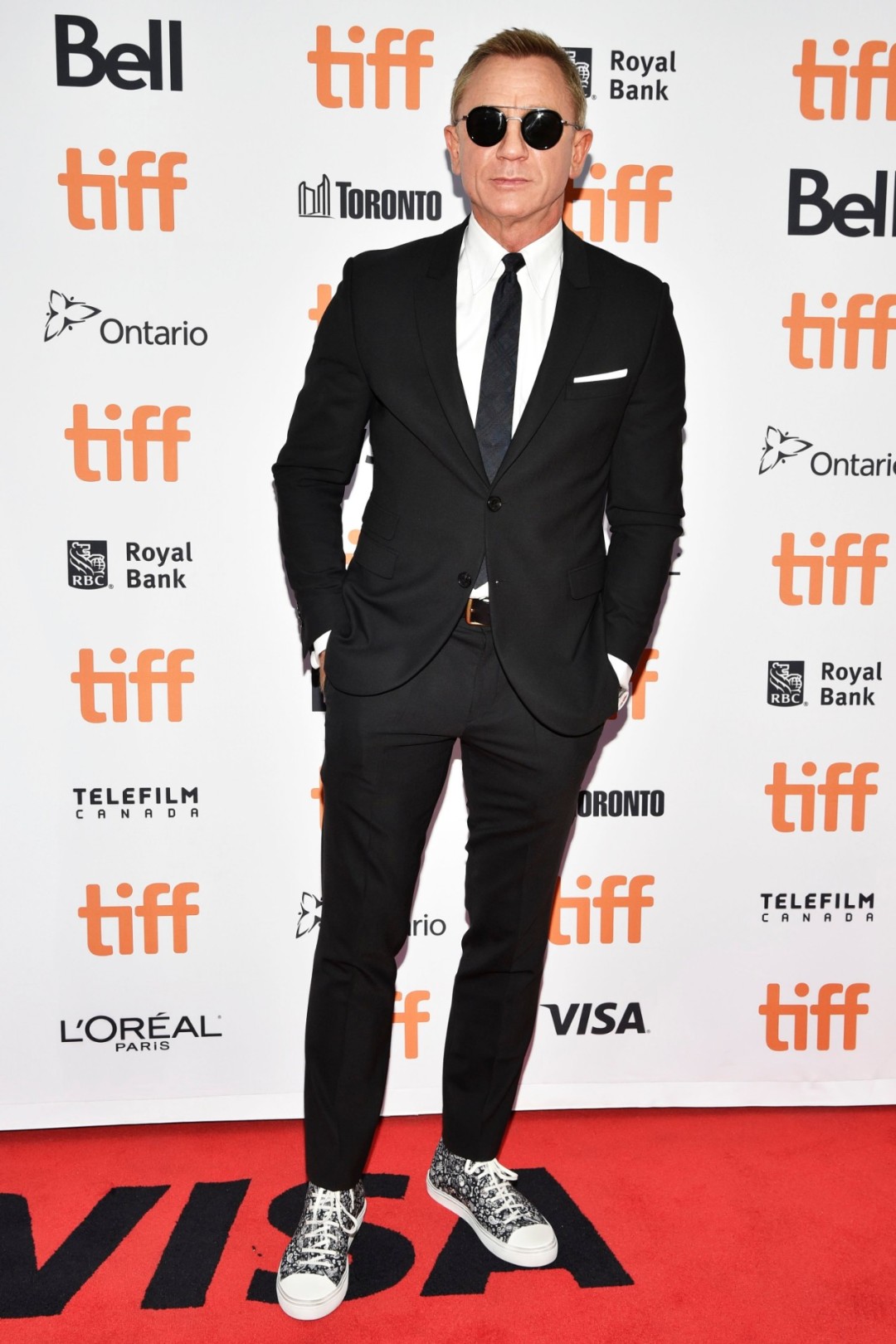 Дэниел Крэйг на премьере фильма «Достать ножи»