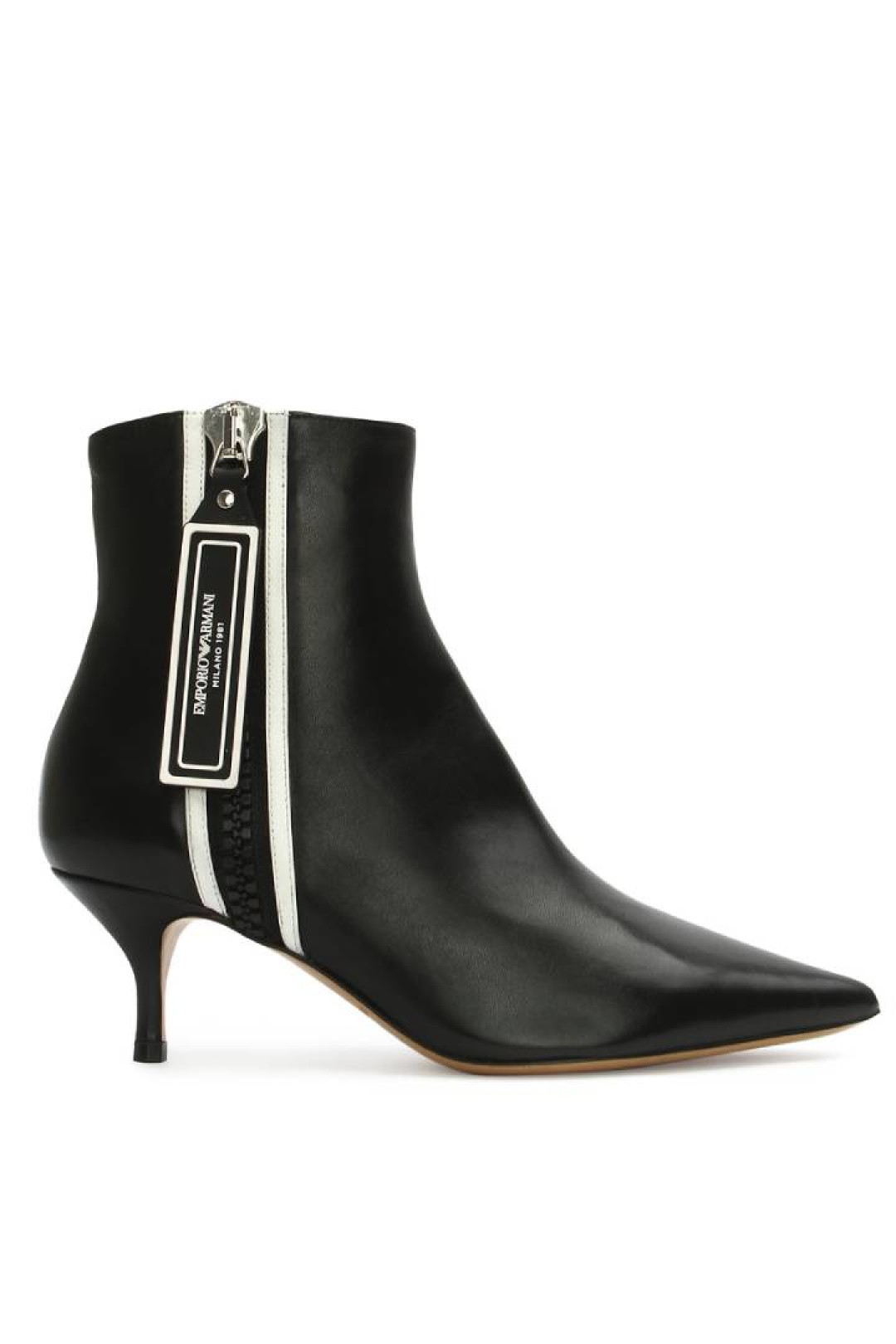 Emporio Armani, 39 400 рублей (ТРЦ «Галерея»)