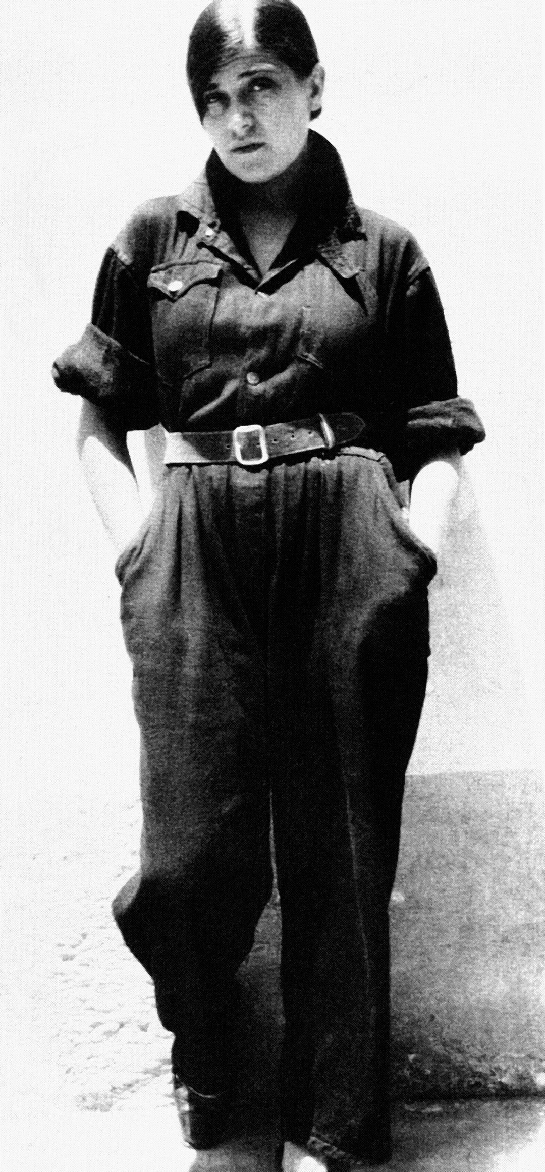 Абель Пленн. Тина Модотти в рабочей одежде Мехико, Мексика, ок. 1928