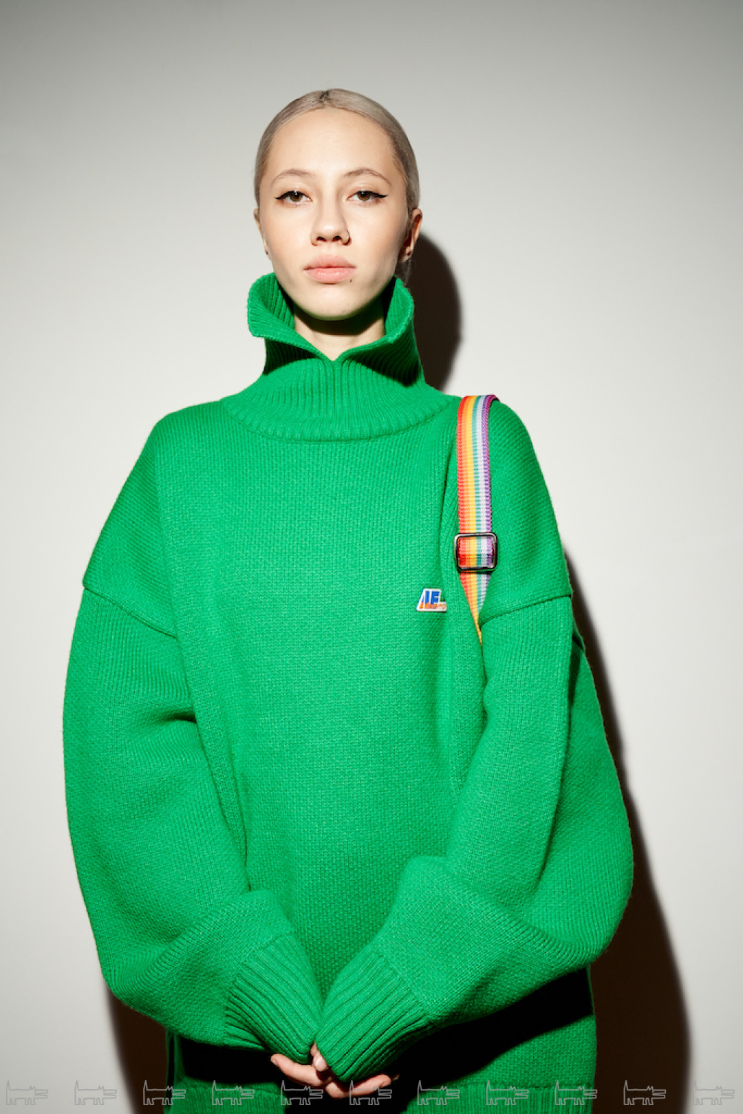 На Лизе: свитер ADER error, ремень от сумки Manyu Moscow