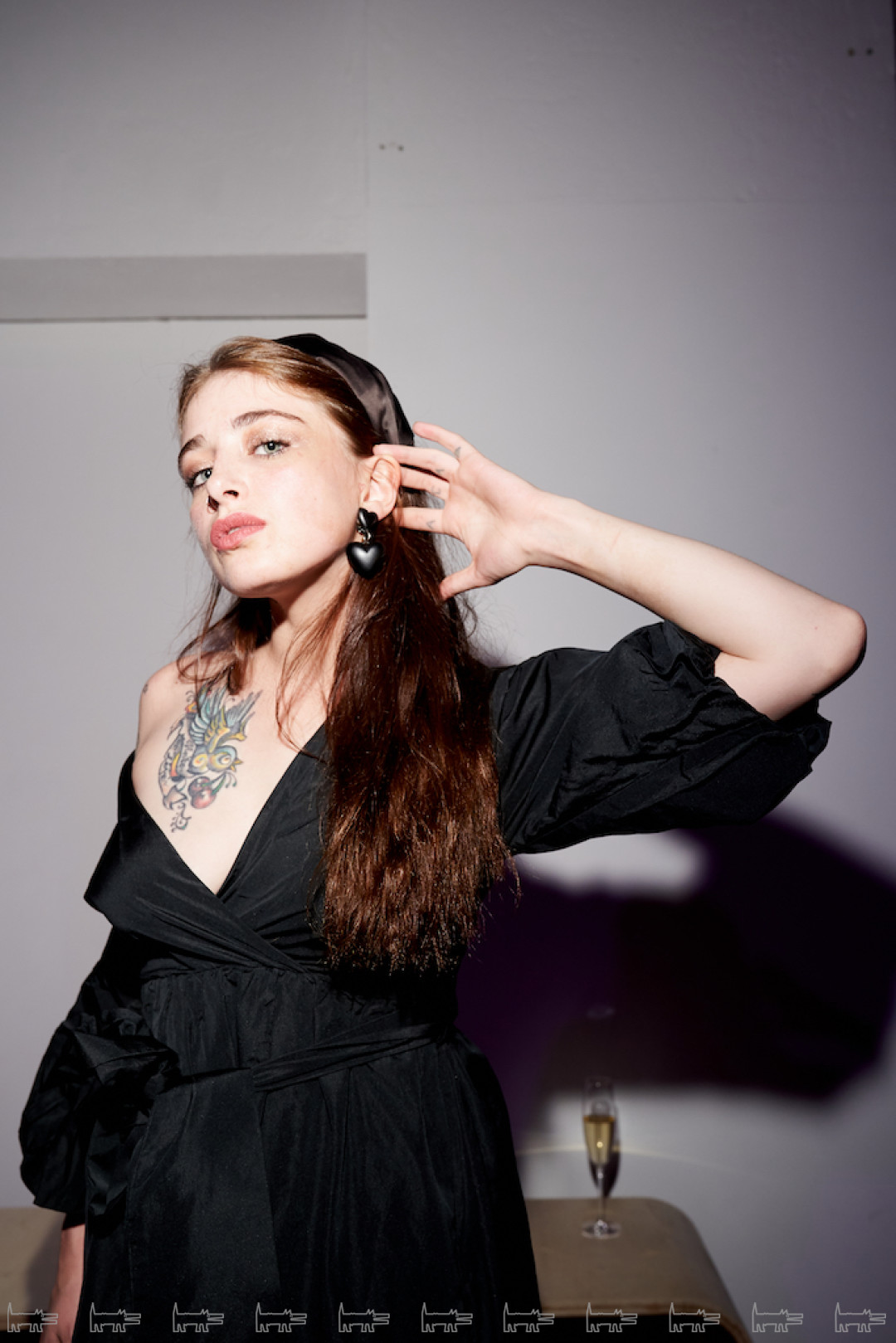 На Марии: перешитое платье Zara, моносерьга с антверпенской барахолки