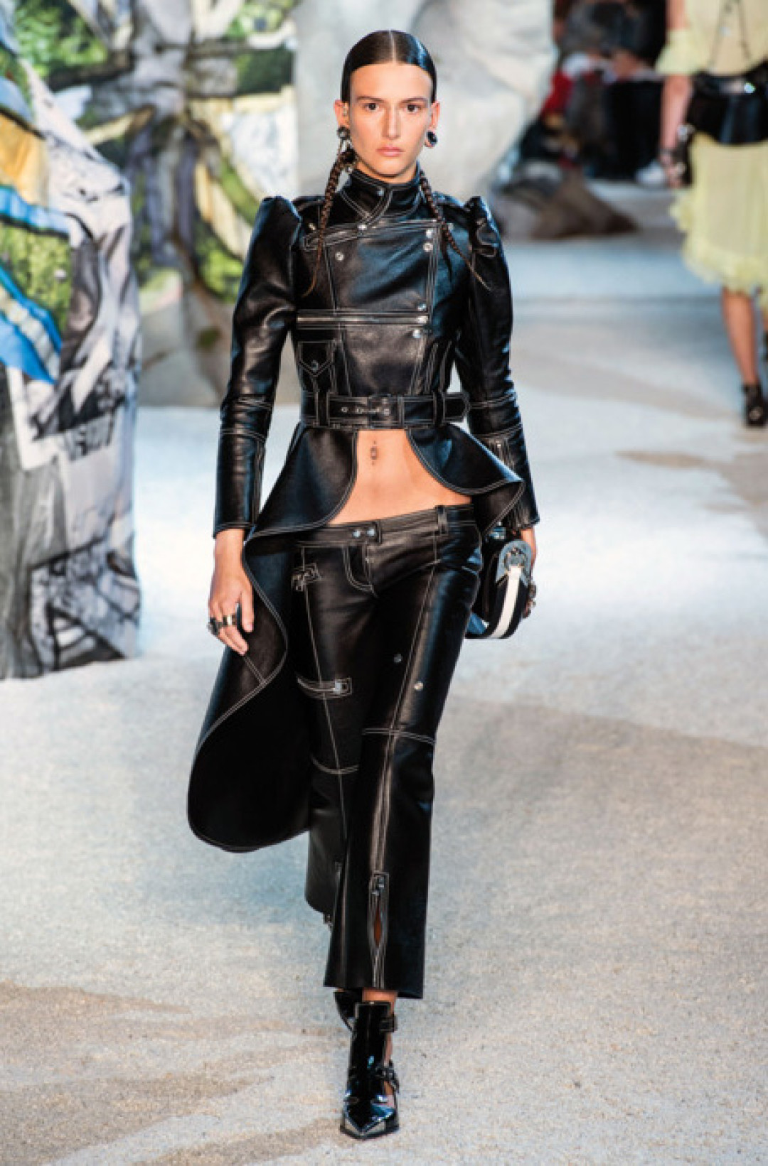 Alexander McQueen, коллекция весна-лето 2019
