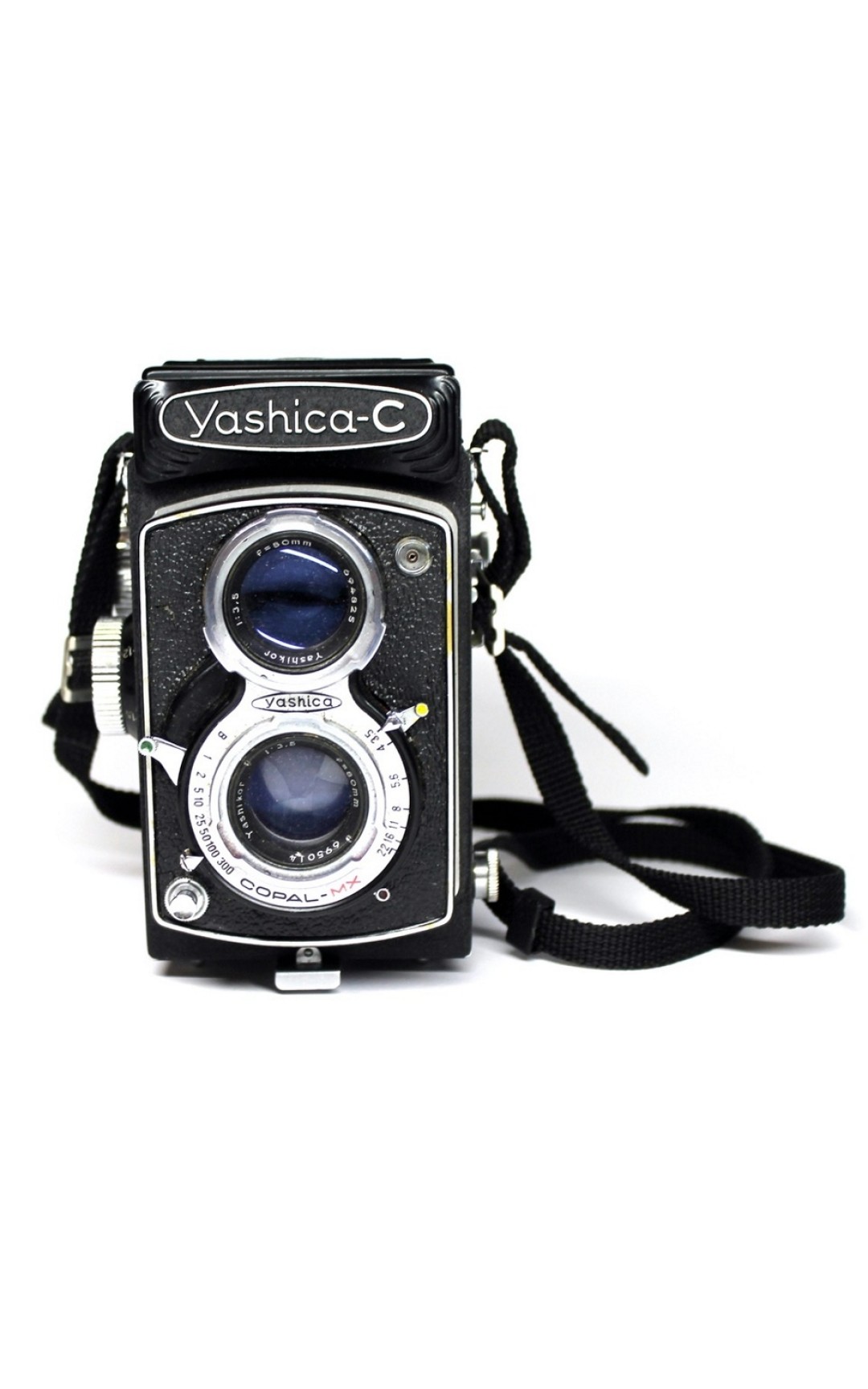 Камера Yachica-C — из 1950-х, японской сборки, 9000 рублей («Зубы Христа»)