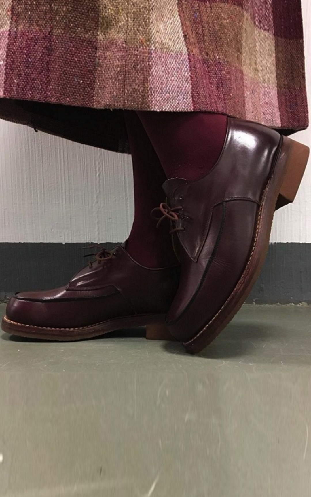 Ботинки — из натуральной кожи, 36-37 размер, 2000 рублей («Off Vintage»)