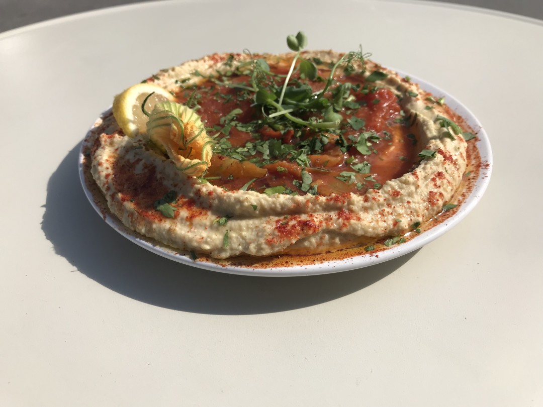 С матбухой в Easy Hummus