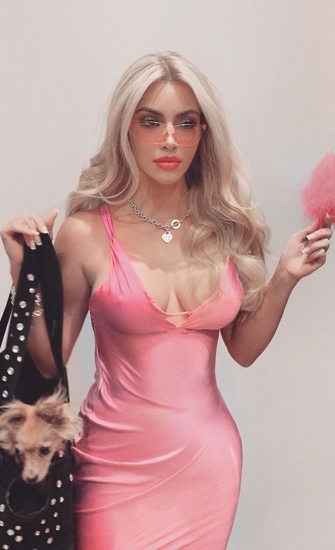 Ким Кардашьян в образе Эль Вудс