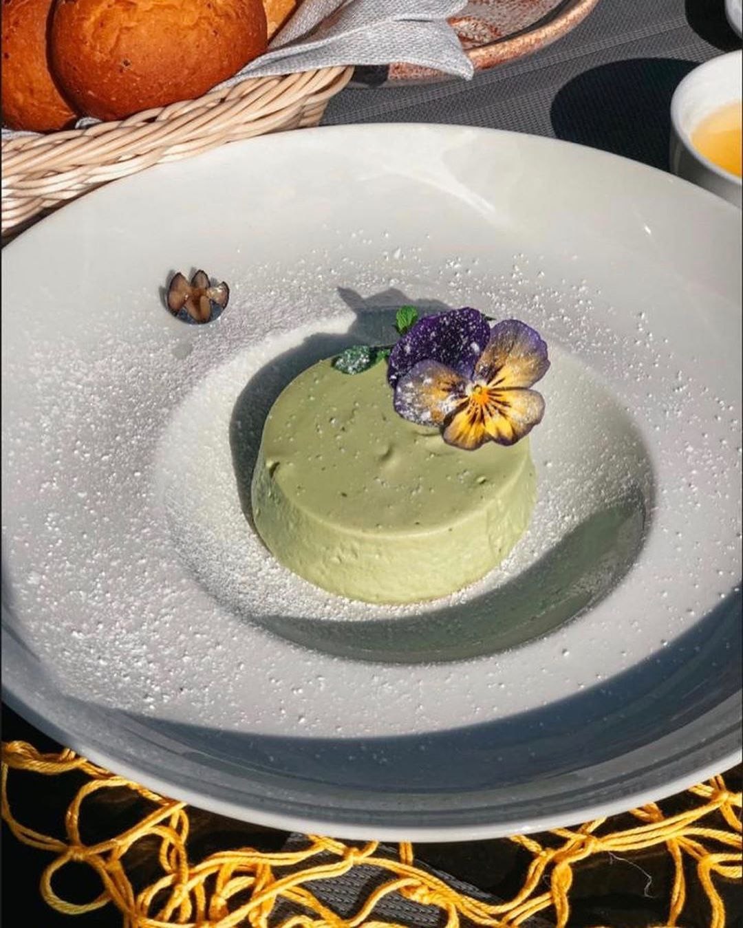 ABRICOS CAFE чизкейк с чаем матча