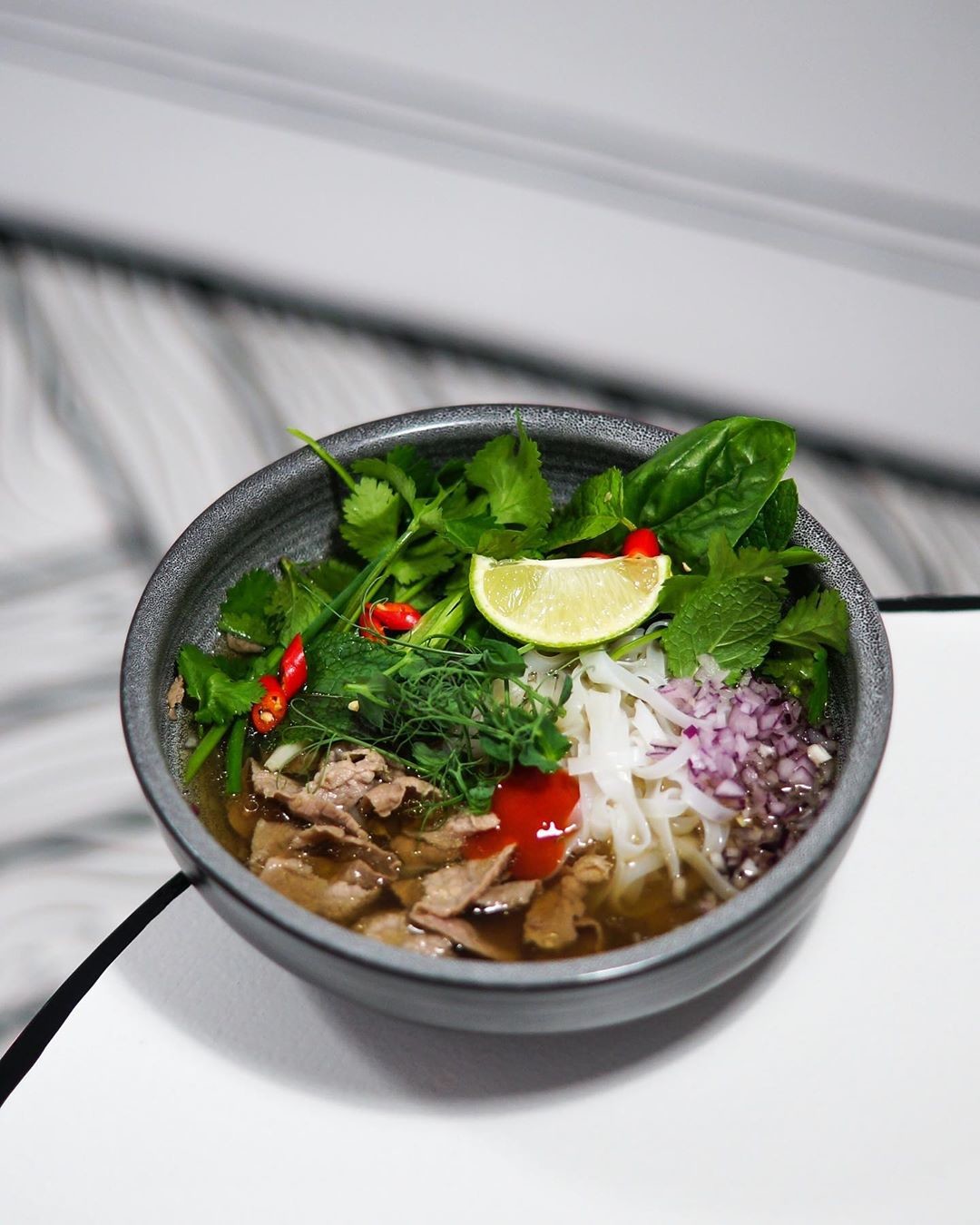 MAD neo bistro суп Фо Бо