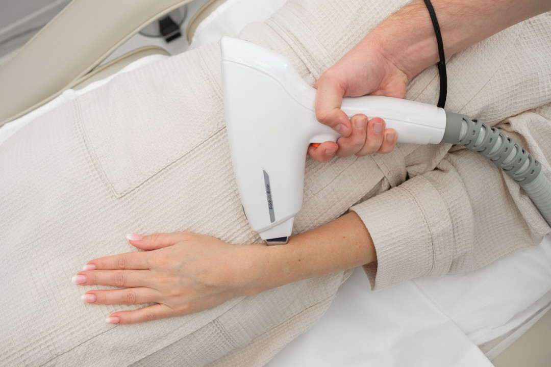 Омоложение лица на аппарате Estetica 2.0