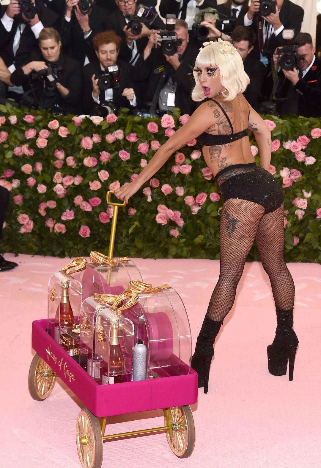 Леди Гага в Brandon Maxwell на Met Gala-2019