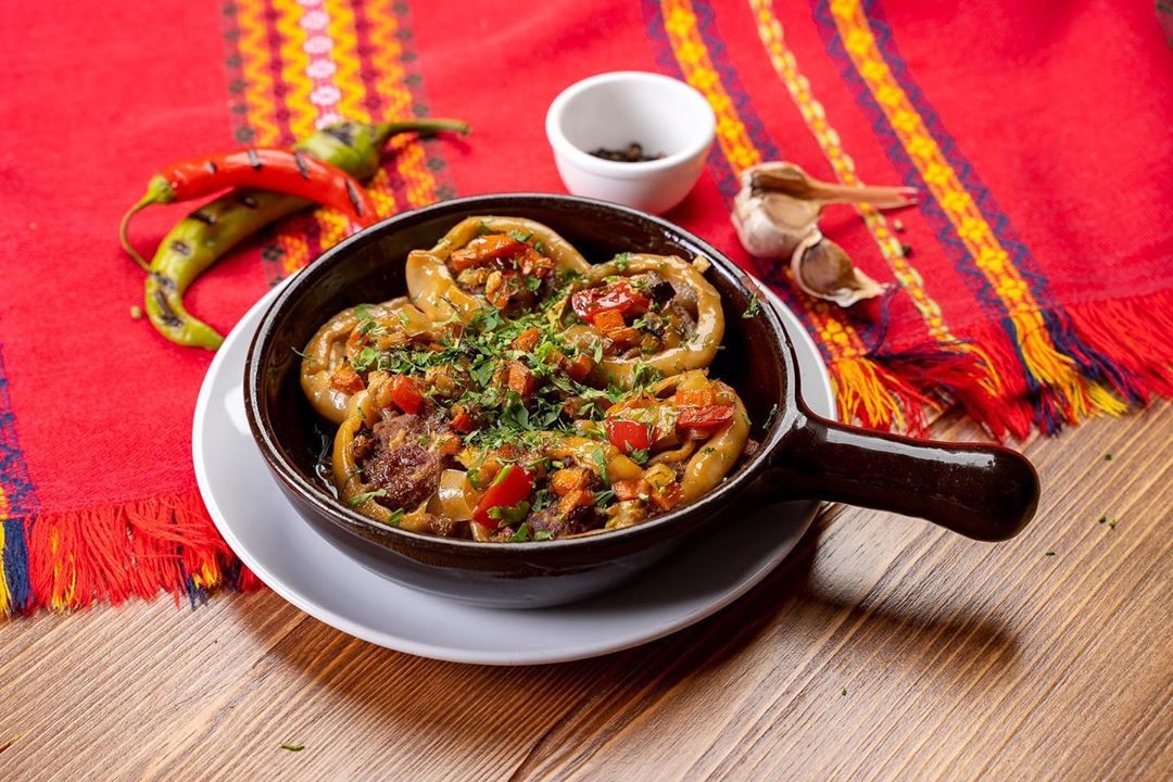 ХАТА КАЗАКА крученники с мясом и овощами