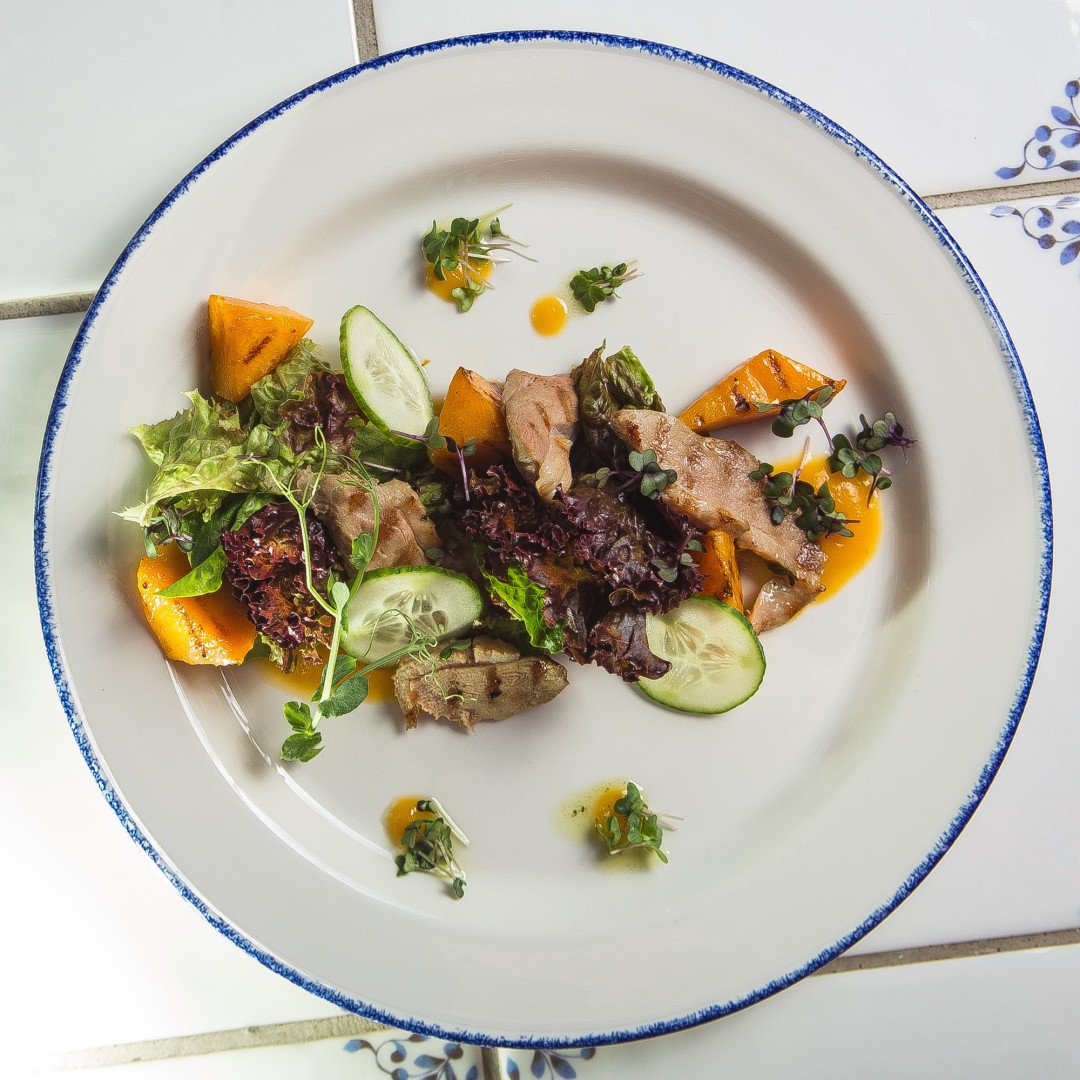 Салат с уткой и тыквой