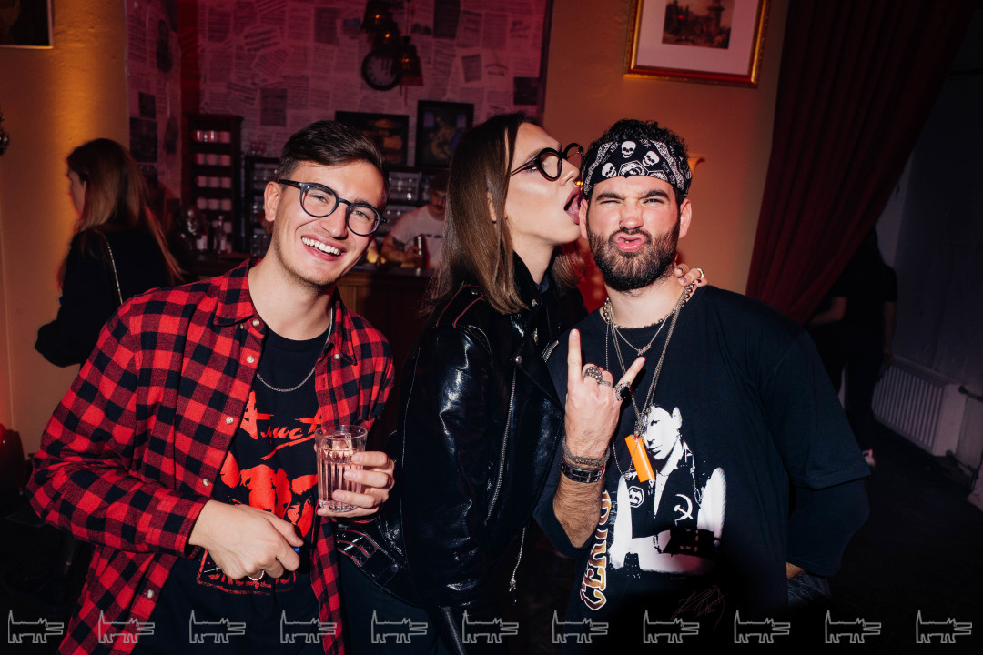 Михаил Авербах, Алексей Жидковский. Иван Суворов