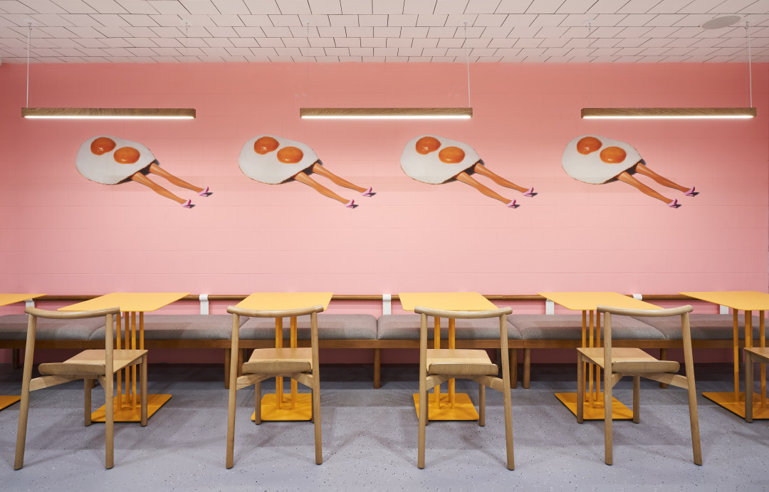 «Яйцо и булочка»