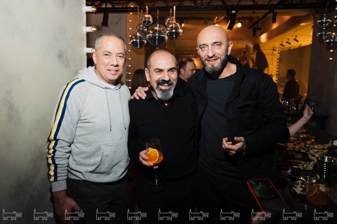 Арам Мнацаканов. Аркадий Новиков, Илья Тютенков