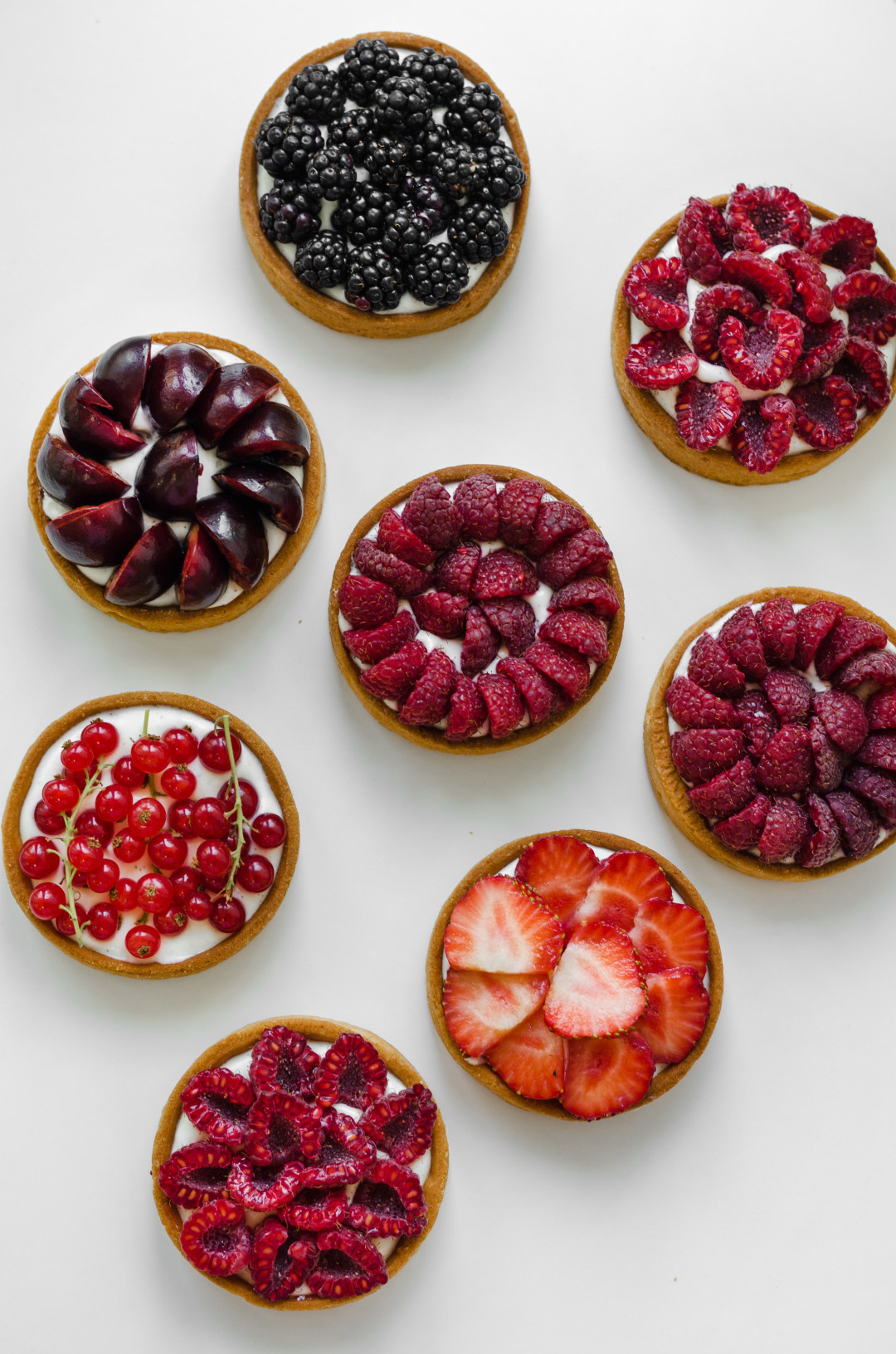 «Тесто песочное миндальное с шалфеем» 250 гр муки; 95 гр сахарной пудры; 30 гр миндальной муки; 3 гр соли морской; 2 гр шалфея; 150 гр сливочного