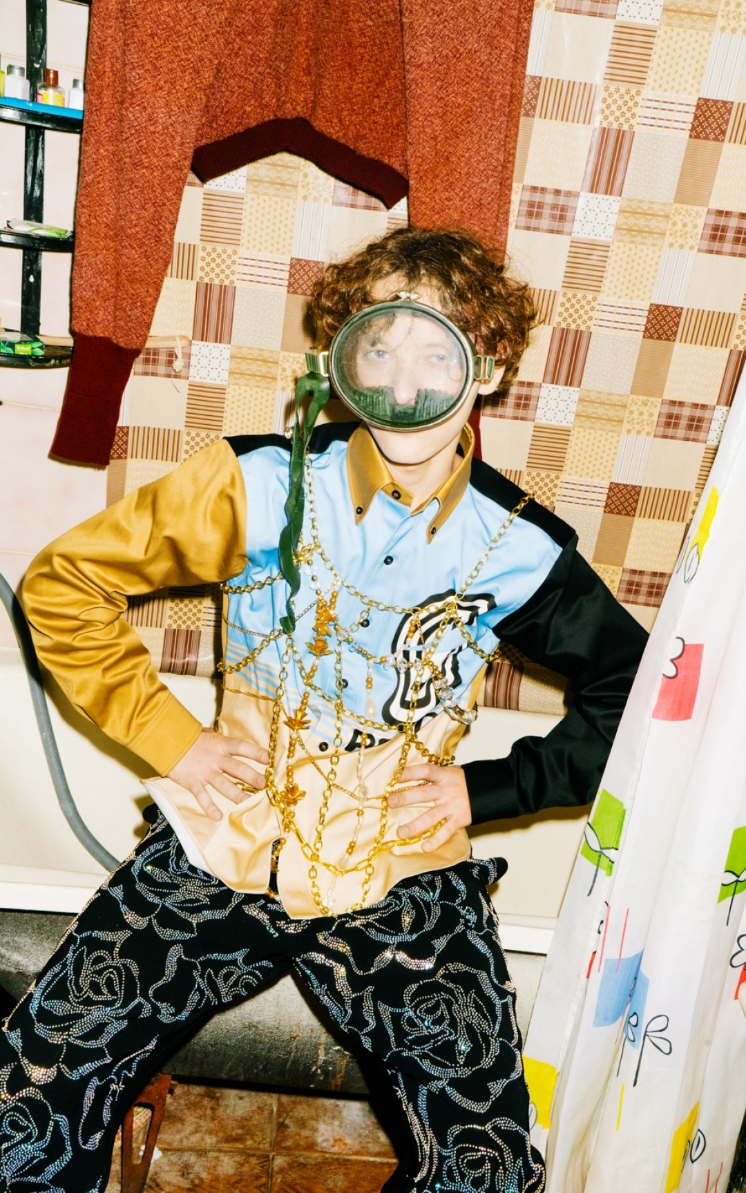 Рубашка Prada, брюки и кольчуга Roma Uvarov