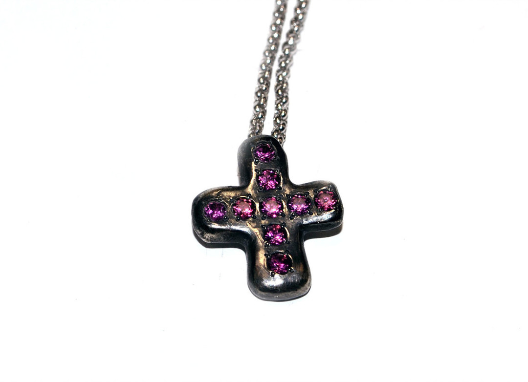 Серебрянный кулон с цирконами и родолитами